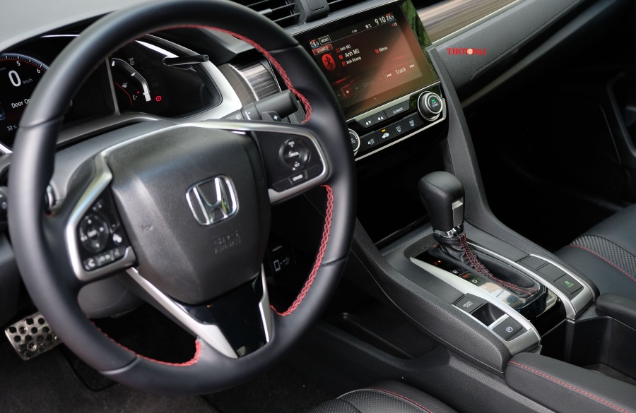 Honda Civic RS 2019: Trẻ, khoẻ nhưng kém thể thao vì hộp số CVT honda civic rs 2019 tre khoe nhung kem the thao vi hop so cvt