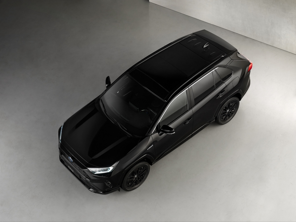 undefined 0323 toyota rav4 hybrid black edition 04