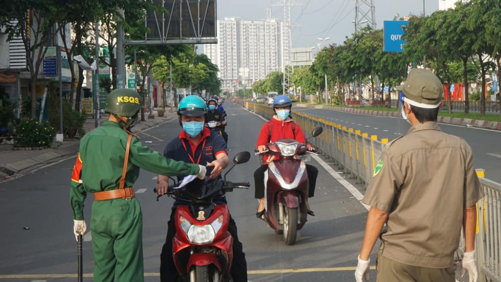 TP.HCM tăng cường giãn cách, xét nghiệm diện rộng toàn thành phố TP.HCM tăng cường giãn cách, xét nghiệm diện rộng toàn thành phố
