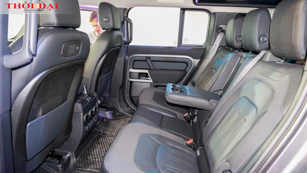 Chi tiết Land Rover Defender 2020 vừa ra mắt khách hàng Việt Nam Chi tiết Land Rover Defender 2020 vừa ra mắt khách hàng Việt Nam