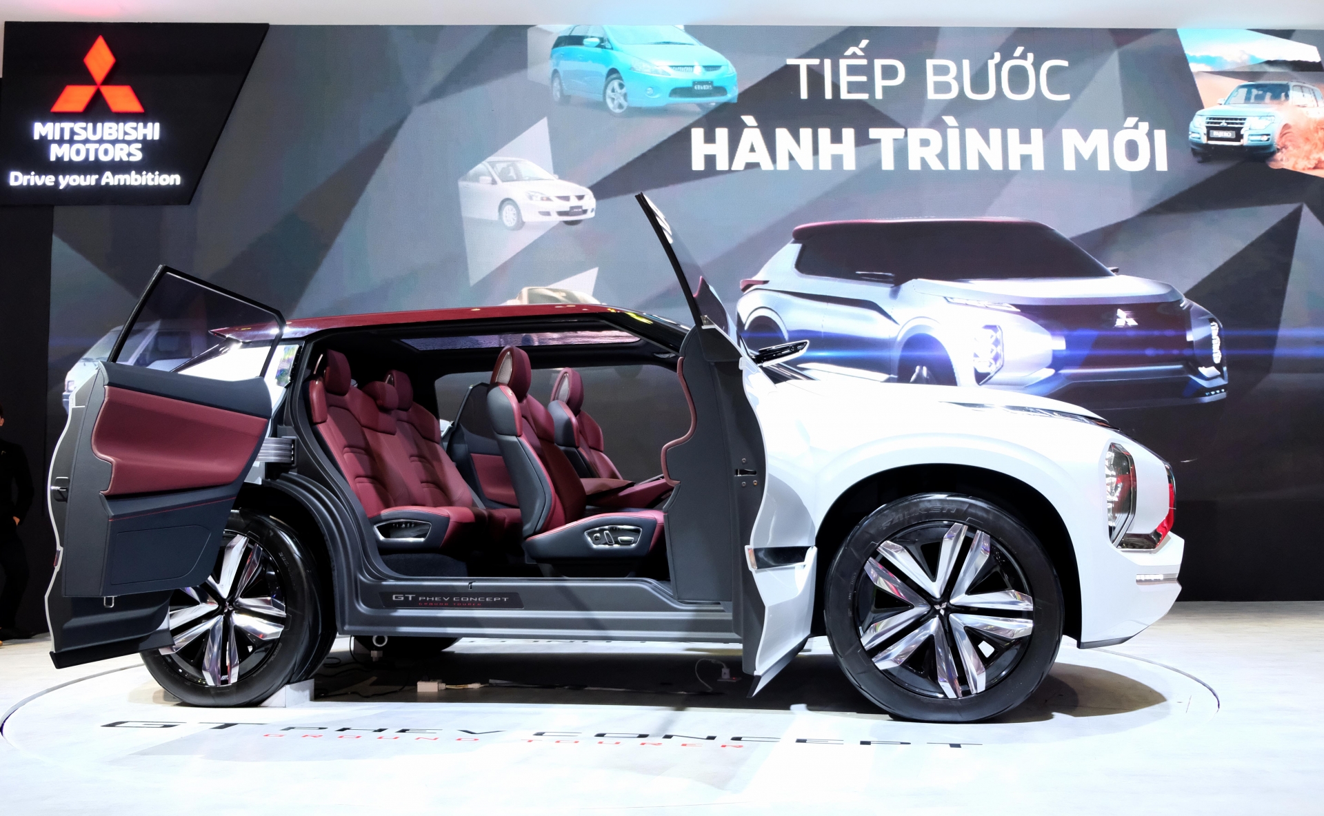 Mitsubishi Việt Nam đem mẫu xe concept GT-PHEV đến VMS 2019 mitsubishi viet nam dem mau xe concept gt phev den vms 2019