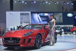 land rover chinh thuc mang nhung trai nghiem off road dac biet den ha noi