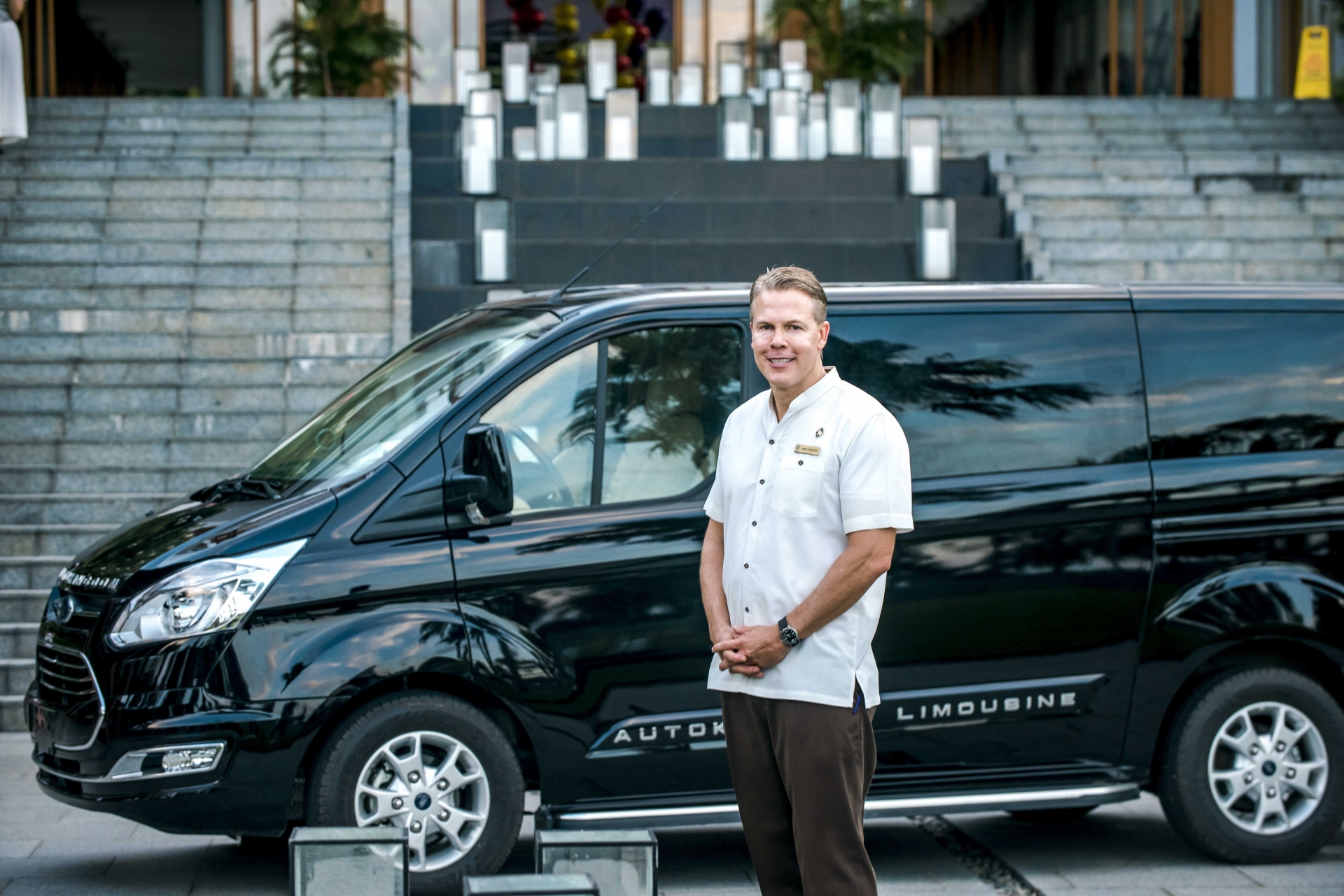 Vì sao Ford Tourneo phù hợp để vận chuyển khách hàng hạng sang?