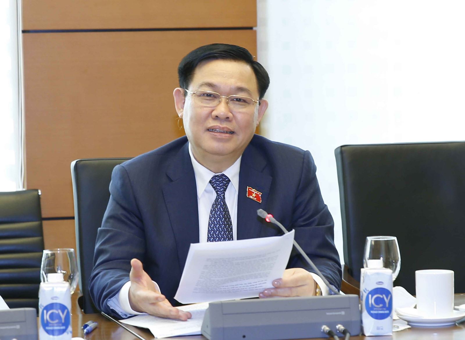 Ngày 21/10, Quốc hội thảo luận về kinh tế - xã hội và hai dự án Luật Chú thích ảnh