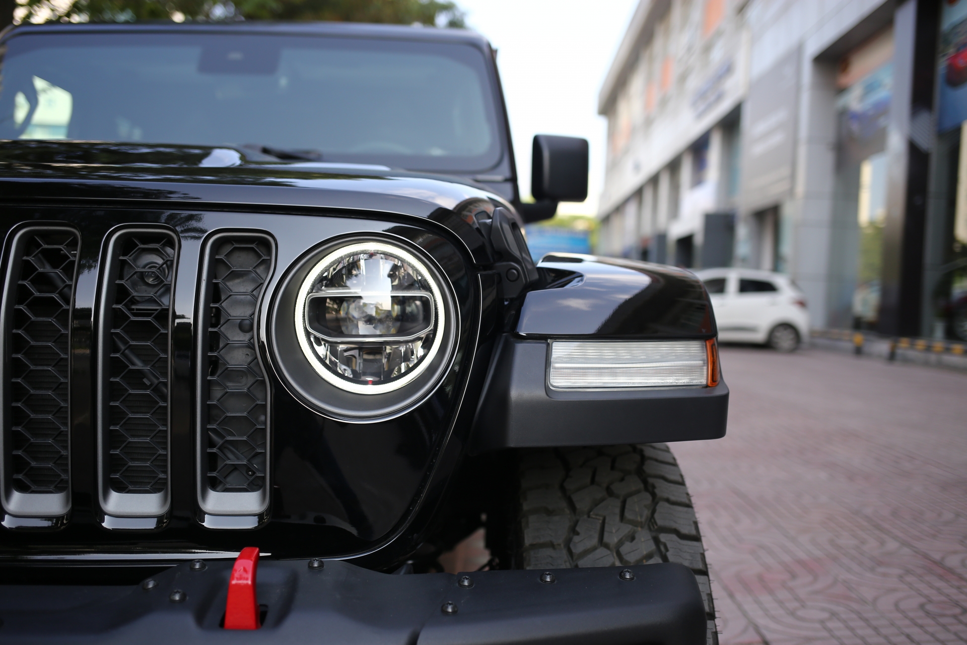 video can canh chiec jeep gladiator rubicon doc nhat viet nam gia gan 4 ti dong