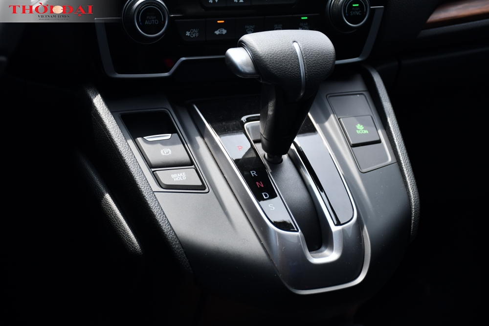 Honda CR-V lắp ráp: Lái nhàn nhờ hàng loạt công nghệ tiên tiến Honda CR-V lắp ráp: Lái nhàn hạ nhờ hàng loạt công nghệ tiên tiến