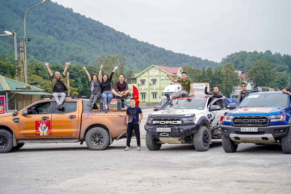 Ford Việt Nam hỗ trợ người dân miền Trung tái ổn định cuộc sống sau thiên tai Ford Việt Nam hỗ trợ người dân miền Trung tái ổn định cuộc sống sau thiên tai
