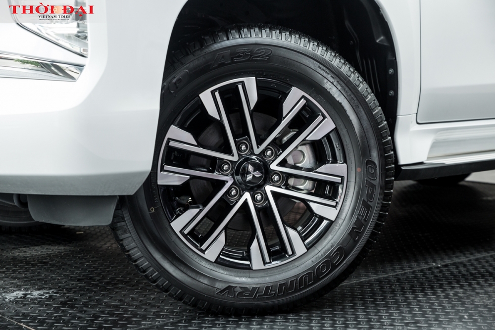Chi tiết Mitsubishi Pajero Sport mới đang 'cháy hàng' Chi tiết Mitsubishi Pajero Sport mới đang 'cháy hàng'