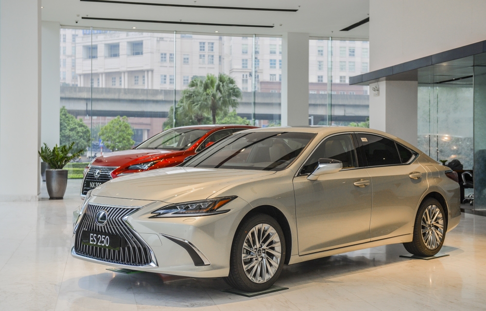 Lexus ES 2021 tại Việt Nam: Tăng an toàn, giá không đổi Lexus ES 2021 tại Việt Nam: Tăng an toàn, giá không đổi