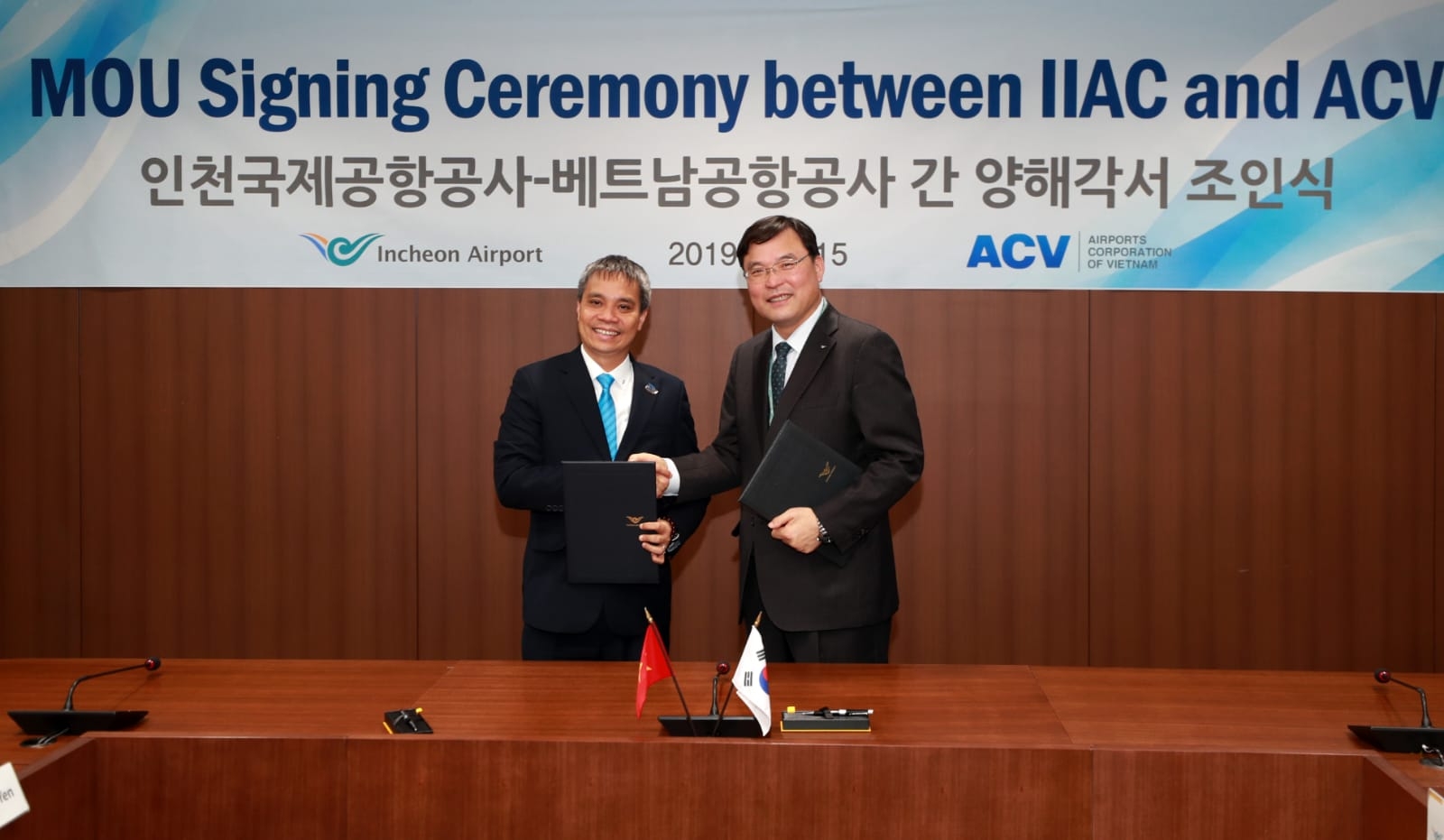 Lãi khủng nhờ "độc quyền" 21 sân bay, Tổng giám đốc ACV có giữ lời hứa? lai khung nho doc quyen 21 san bay tong giam doc acv co giu loi hua