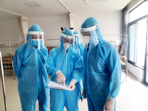 Hà Nội triển khai các giải pháp giảm nguy cơ tử vong do COVID-19 Hà Nội triển khai các giải pháp giảm nguy cơ tử vong do COVID-19