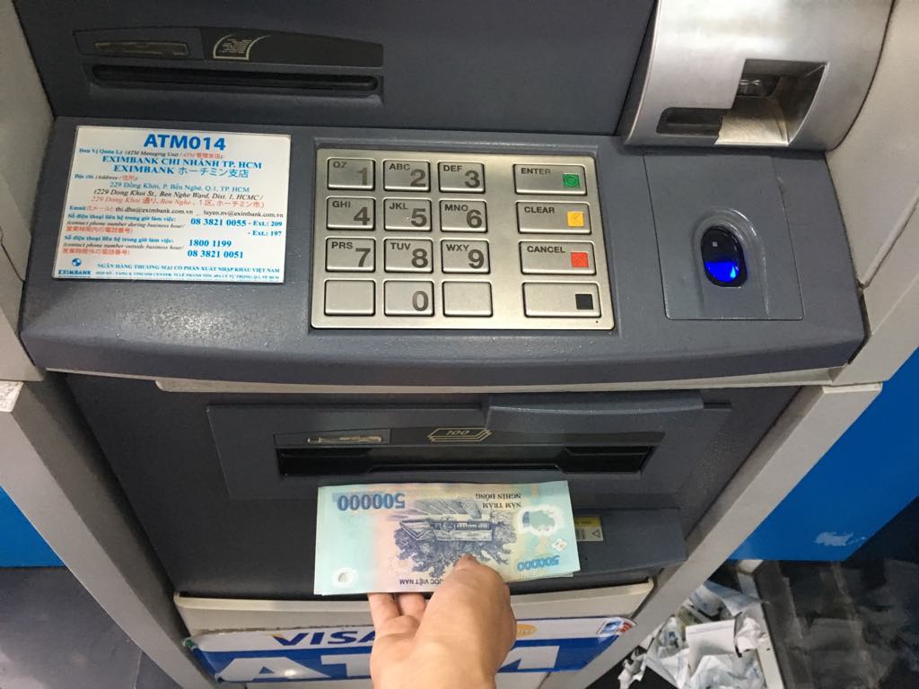 Kiều hối năm 2021 ước đạt 12,5 tỷ USD, nhu cầu tiền mặt không cao