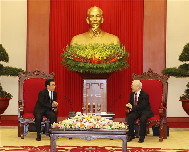 Tổng Bí thư Nguyễn Phú Trọng tiếp Thủ tướng Lào Phankham Viphavanh Chú thích ảnh