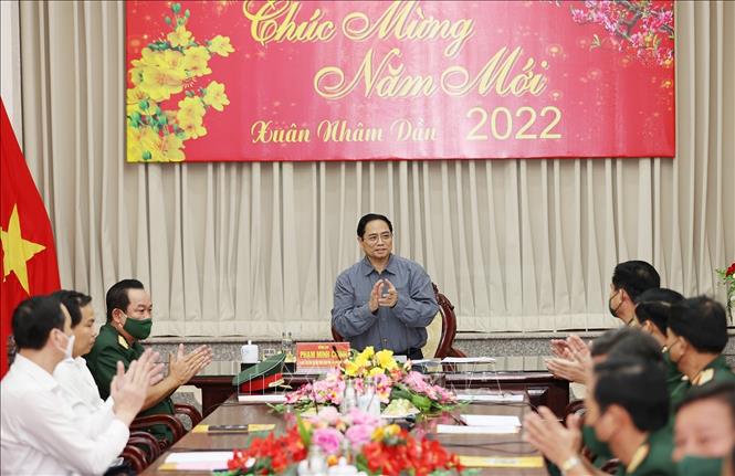 Thủ tướng Phạm Minh Chính thăm, tặng quà, chúc Tết nhân dân, cán bộ, chiến sĩ TP Cần Thơ Chú thích ảnh