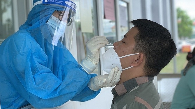 Tin COVID hôm nay tối 23/1: Có 14.978 ca mắc COVID-19, số tử vong giảm mạnh còn 123 ca
