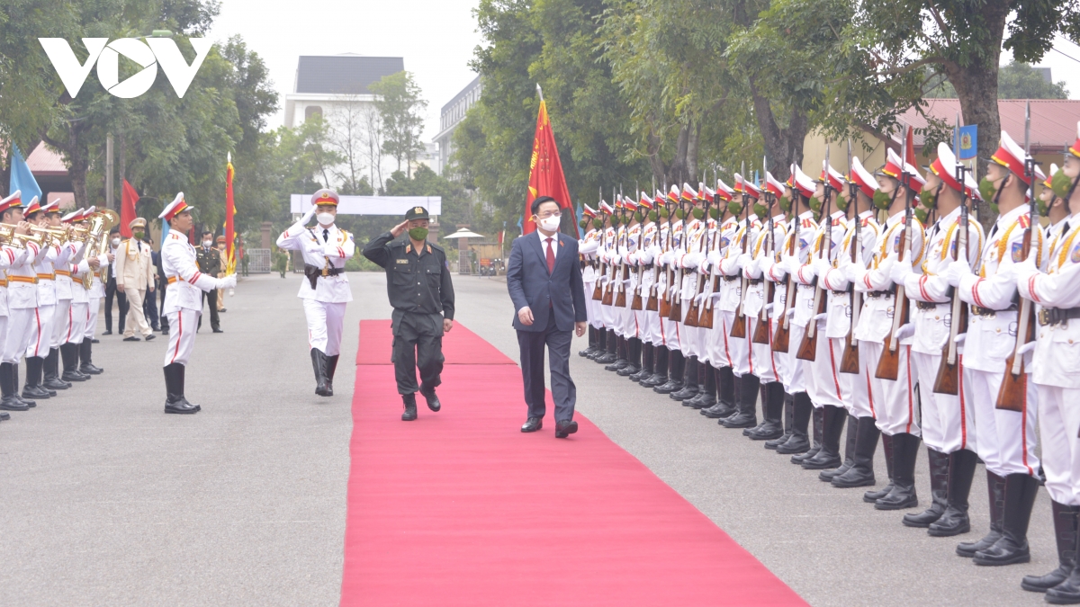 Chủ tịch Quốc hội Vương Đình Huệ thăm, chúc tết Bộ Tư lệnh Cảnh sát cơ động Chủ tịch Quốc hội Vương Đình Huệ thăm, chúc tết Bộ Tư lệnh Cảnh sát cơ động