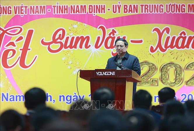 Thủ tướng dự Chương trình Chú thích ảnh
