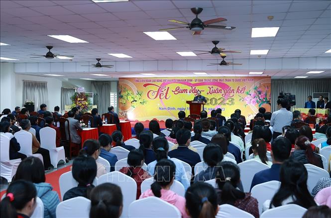 Thủ tướng dự Chương trình Chú thích ảnh