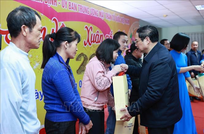 Thủ tướng dự Chương trình Chú thích ảnh