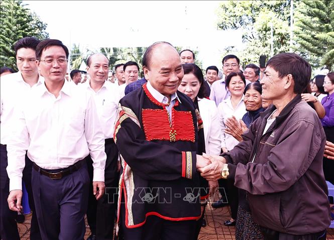 Chủ tịch nước thăm, tặng quà người có hoàn cảnh khó khăn tại Đắk Lắk Chú thích ảnh