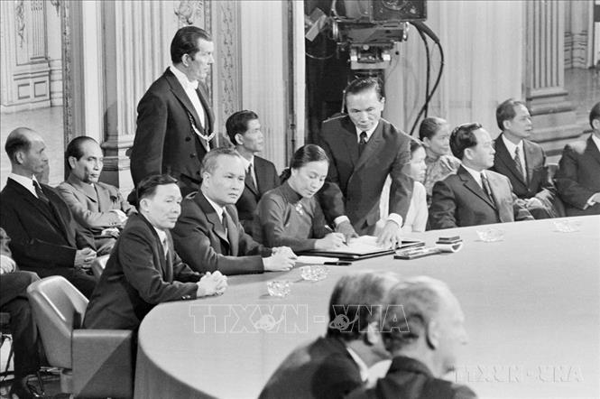 Vận dụng sáng tạo bài học Hiệp định Paris trong hoàn cảnh mới Chú thích ảnh
