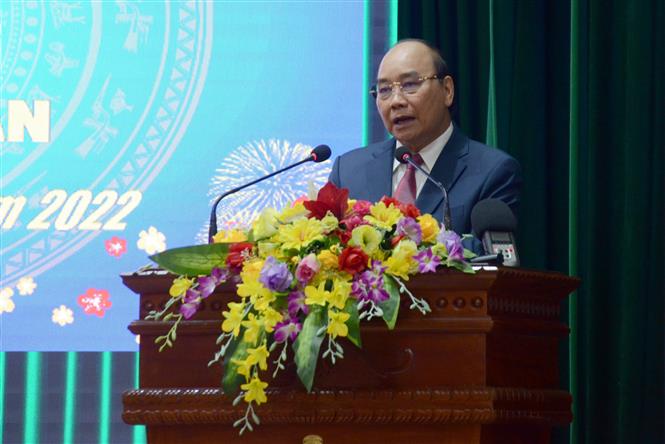 Chủ tịch nước Nguyễn Xuân Phúc thăm, chúc Tết các đơn vị tại Đà Nẵng Chú thích ảnh