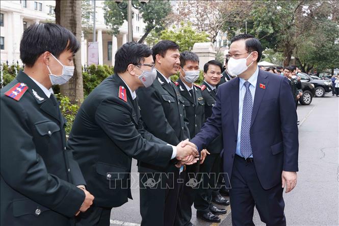 Chủ tịch Quốc hội Vương Đình Huệ thăm và làm việc với Bộ Công Thương Chú thích ảnh