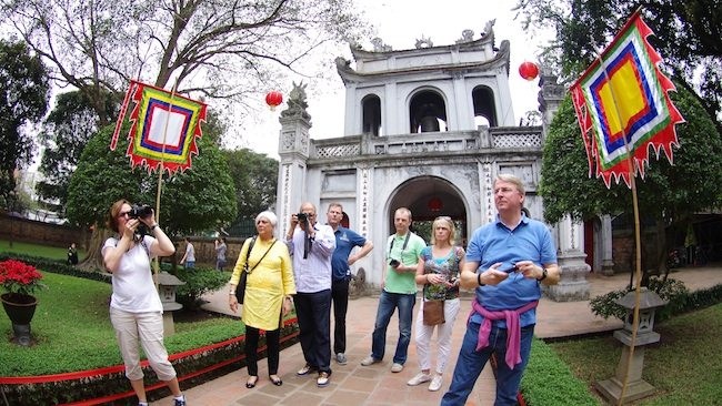 Việt Nam đặt mục tiêu năm 2026 sẽ là 18 triệu lượt khách quốc tế Việt Nam đặt mục tiêu năm 2026 sẽ là 18 triệu lượt khách quốc tế