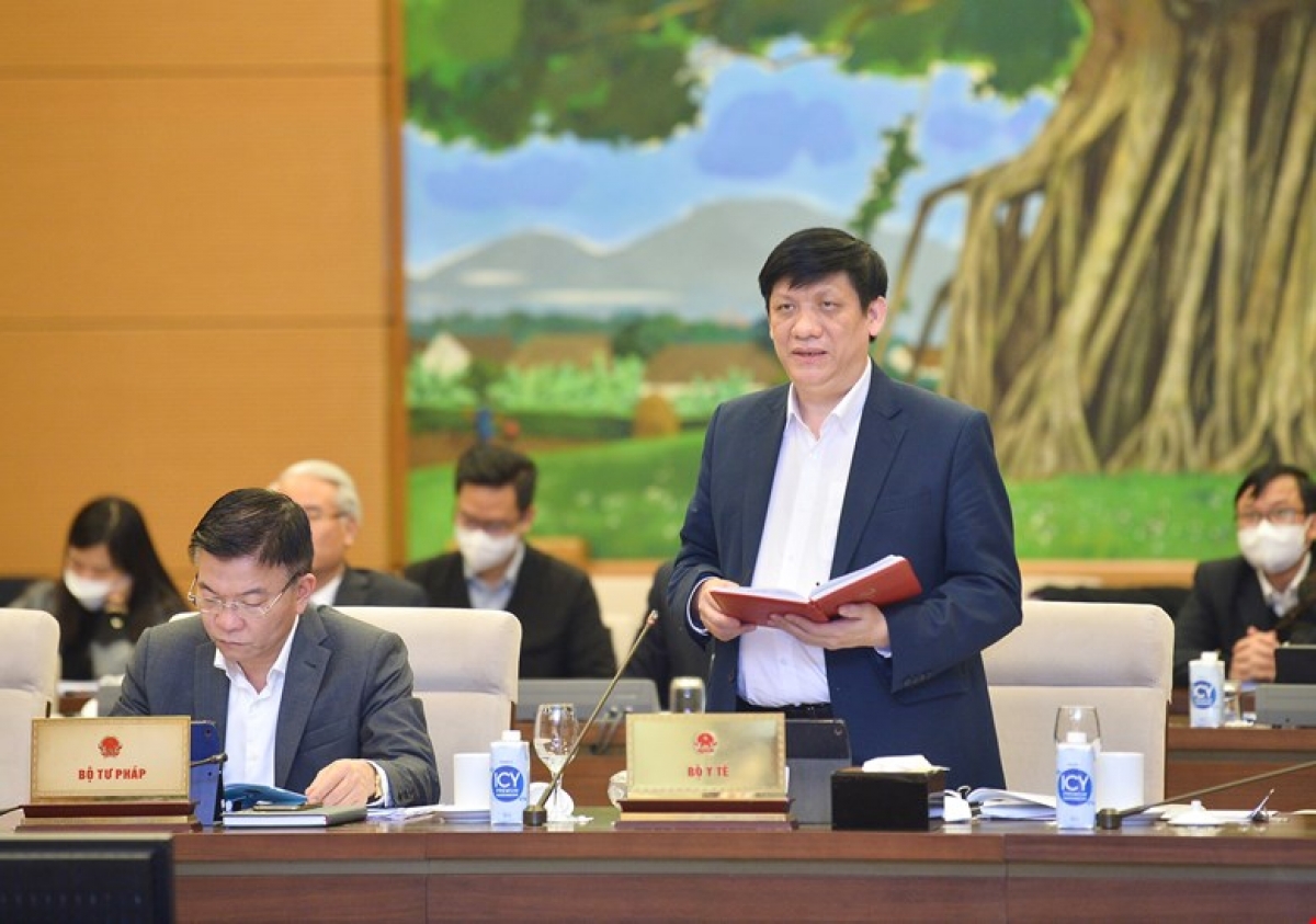 Bác sĩ nước ngoài chữa bệnh cho người Việt Nam phải thành thạo tiếng Việt? Bộ trưởng Bộ Y tế Nguyễn Thanh Long