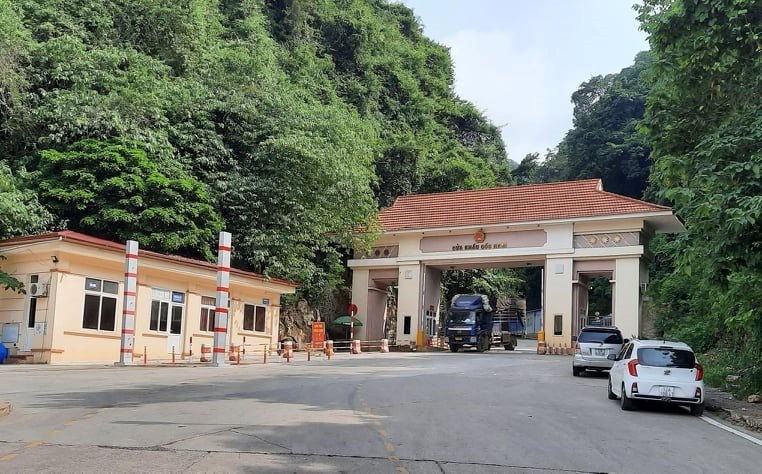 Lạng Sơn vẫn tạm dừng tiếp nhận phương tiện chở hoa quả tươi đến các cửa khẩu