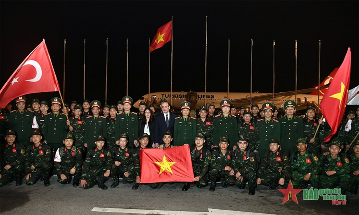 nguoi sy quan tre hoan ngay cuoi, len duong sang tho nhi ky cuu ho cuu nan hinh anh 3