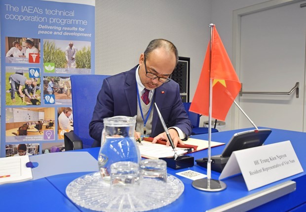Việt Nam-IAEA ký kết Khung Chương trình quốc gia về hợp tác kỹ thuật | Công nghệ | Vietnam+ (VietnamPlus) Việt Nam-IAEA ký kết Khung Chương trình quốc gia về hợp tác kỹ thuật | Công nghệ | Vietnam+ (VietnamPlus)