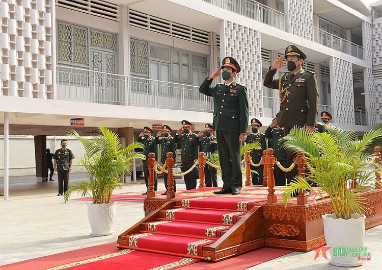 Đoàn đại biểu cấp cao QĐND Việt Nam thăm chính thức Campuchia Đoàn đại biểu cấp cao QĐND Việt Nam thăm chính thức Campuchia