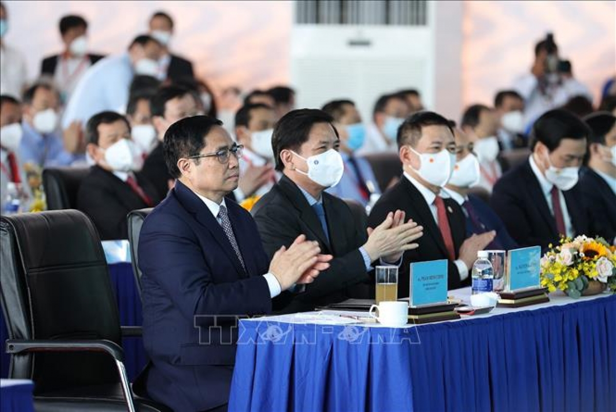 Thủ tướng dự lễ khởi công dự án khu công nghiệp Việt Nam - Singapore III Thủ tướng Phạm Minh Chính dự Lễ động thổ xây dựng Khu công nghiệp Việt Nam-Singapore (VSIP III). Ảnh: TTXVN