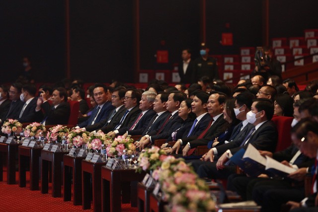 Chính phủ sẽ tạo mọi điều kiện để doanh nhân trẻ cống hiến Chính phủ sẽ tạo mọi điều kiện để doanh nhân trẻ cống hiến