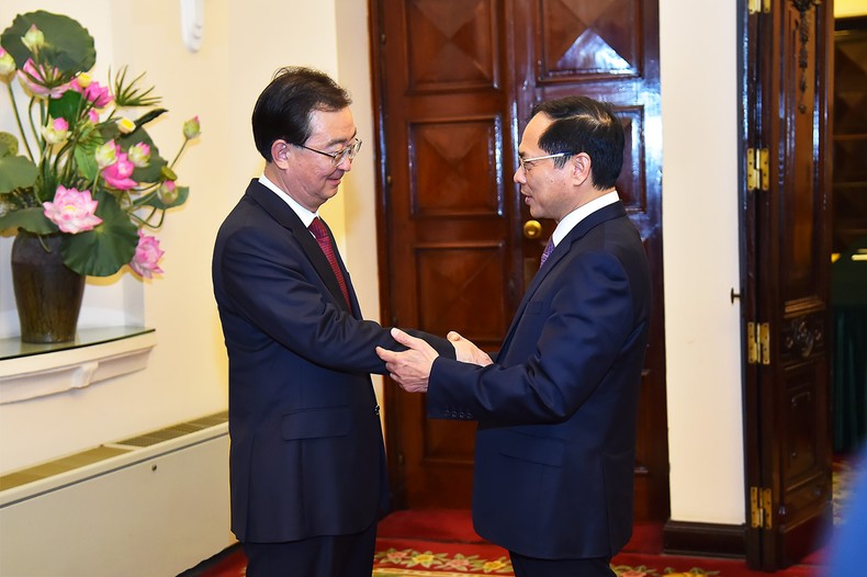 Vân Nam đặc biệt coi trọng quan hệ hữu nghị, hợp tác với các bộ ngành, địa phương Việt Nam Vân Nam đặc biệt coi trọng quan hệ hữu nghị, hợp tác với các bộ ngành, địa phương Việt Nam ảnh 1