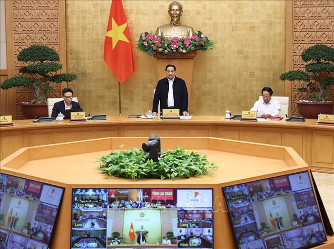 Thủ tướng chủ trì Hội nghị trực tuyến toàn quốc Chính phủ với các địa phương Chú thích ảnh