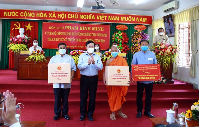 Phó Thủ tướng Thường trực chúc mừng Tết Chôl Chnăm Thmây tại Sóc Trăng Phó Thủ tướng Thường trực chúc mừng Tết Chôl Chnăm Thmây tại Sóc Trăng