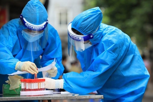 Tin COVID hôm nay sáng 14/4: Chỉ còn 1.205 bệnh nhân COVID-19 nặng; Điều trị thành công F0 nguy kịch Tin COVID hôm nay sáng 14/4: Chỉ còn 1.205 bệnh nhân COVID-19 nặng; Điều trị thành công F0 nguy kịch