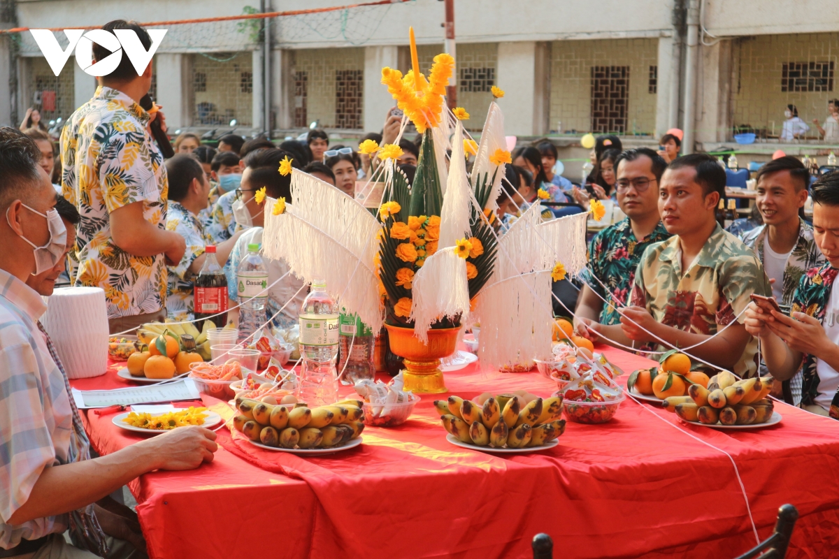 Đặc sắc Tết Bunpimay Lào giữa lòng Hà Nội Đặc sắc Tết Bunpimay Lào giữa lòng Hà Nội