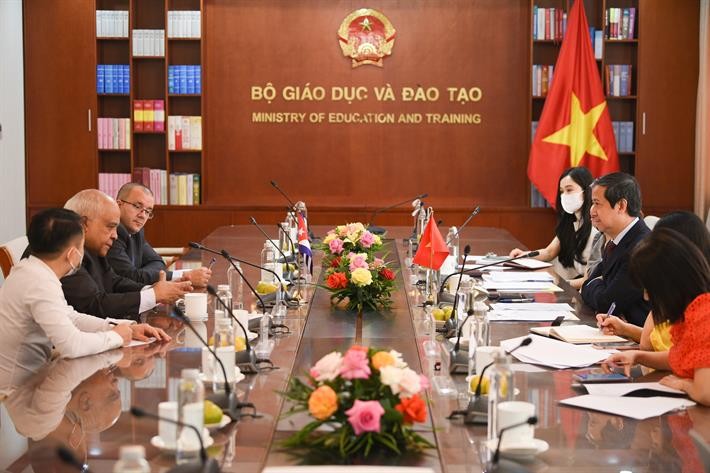 Bộ trưởng Nguyễn Kim Sơn tiếp Đại sứ Cuba tại Việt Nam, ngài Orlando Nicolás Hernández Guillén  