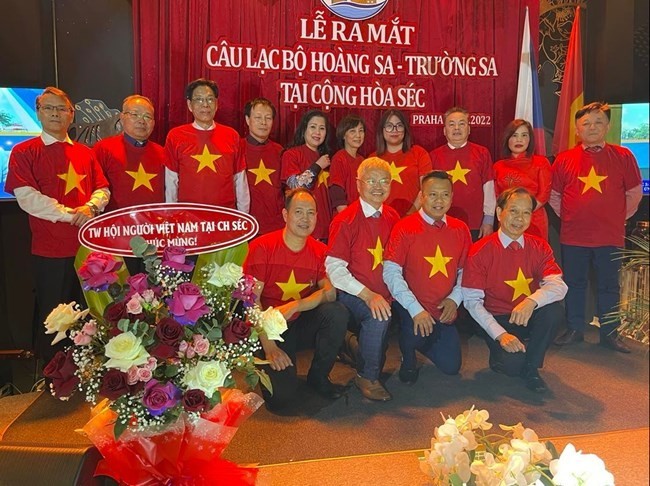 Nơi lan tỏa tình yêu quê hương, biển đảo của kiều bào Việt tại Séc | Người Việt bốn phương | Vietnam+ (VietnamPlus) Nơi lan tỏa tình yêu quê hương, biển đảo của kiều bào Việt tại Séc | Người Việt bốn phương | Vietnam+ (VietnamPlus)