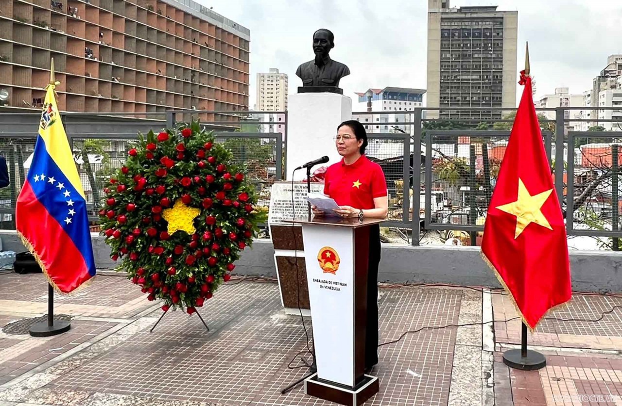 Kỷ niệm Ngày Giải phóng miền Nam thống nhất đất nước tại Venezuela | Người Việt bốn phương | Vietnam+ (VietnamPlus) Kỷ niệm Ngày Giải phóng miền Nam thống nhất đất nước tại Venezuela | Người Việt bốn phương | Vietnam+ (VietnamPlus)