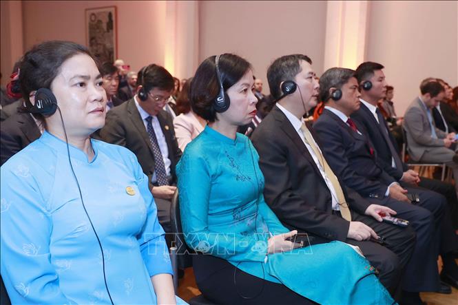 Kỷ niệm Chú thích ảnh