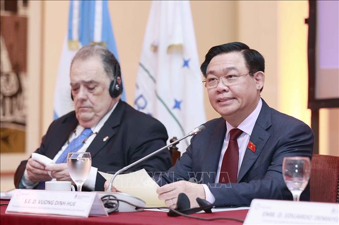 Kỷ niệm Chú thích ảnh