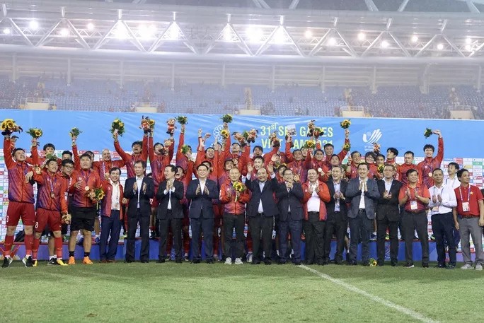 Chủ tịch nước chúc mừng Ban Huấn luyện và Đội tuyển bóng đá nam U23 quốc gia Việt Nam Chủ tịch nước chúc mừng Ban Huấn luyện và Đội tuyển bóng đá nam U23 quốc gia Việt Nam