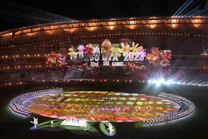 Những hình ảnh đẹp mắt tại Lễ khai mạc SEA Games 32 Chú thích ảnh
