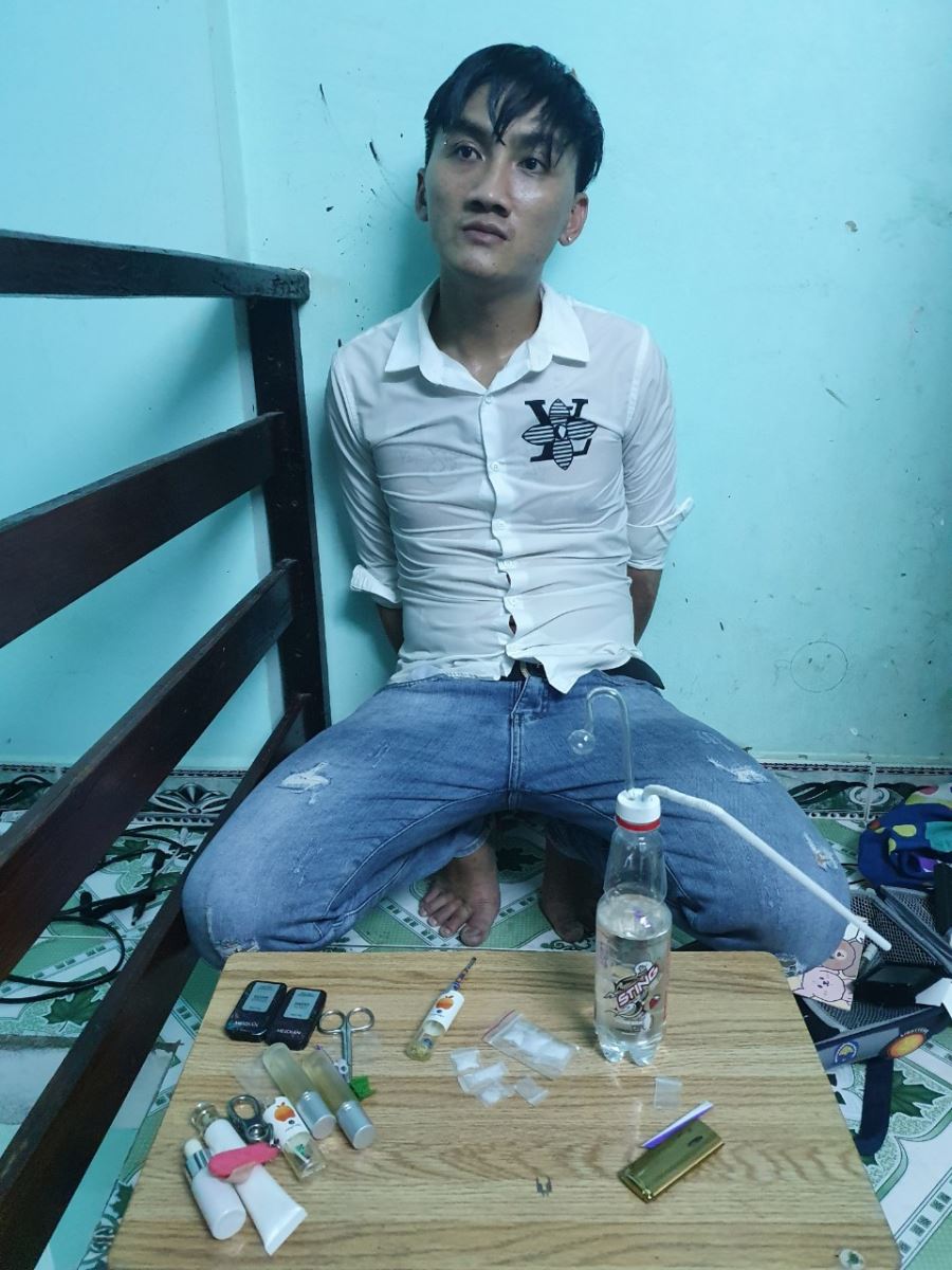 Cảnh sát biển bắt giữ đối tượng tàng trữ trái phép chất ma túy Chú thích ảnh