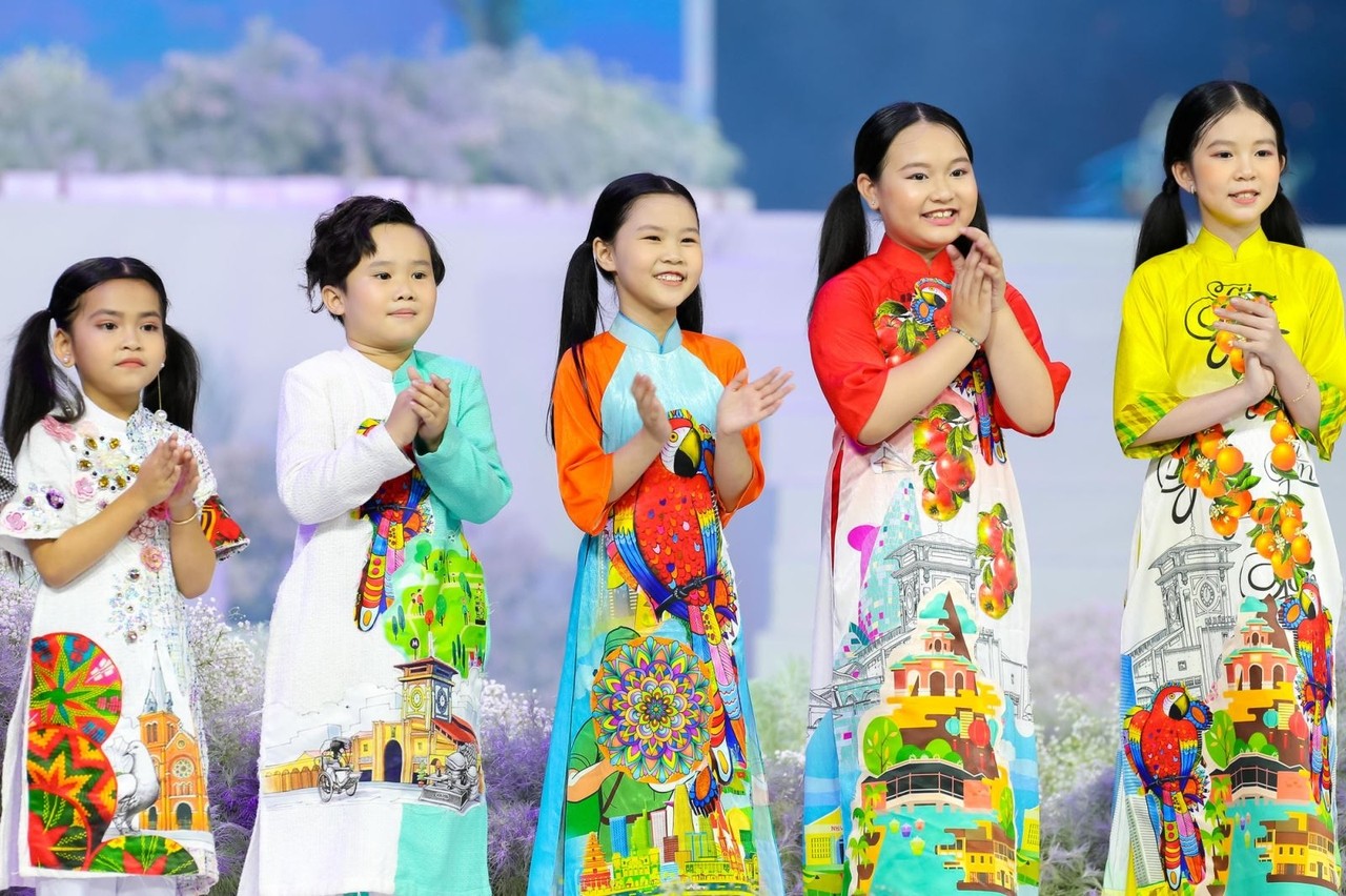 Sắp diễn ra Lễ hội Áo dài Trẻ em Việt Nam 2022 - Hướng về cội nguồn Sắp diễn ra Lễ hội Áo dài Trẻ em Việt Nam 2022 - Hướng về cội nguồn