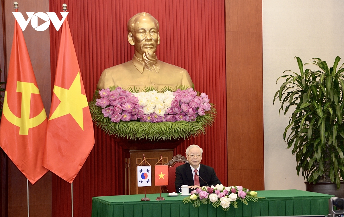 tổng bí thư nguyễn phú trọng hội đàm trực tuyến với tổng thống hàn quốc yoon suk-yeol hình ảnh 1 tong bi thu nguyen phu trong hoi dam truc tuyen voi tong thong han quoc yoon suk-yeol hinh anh 1